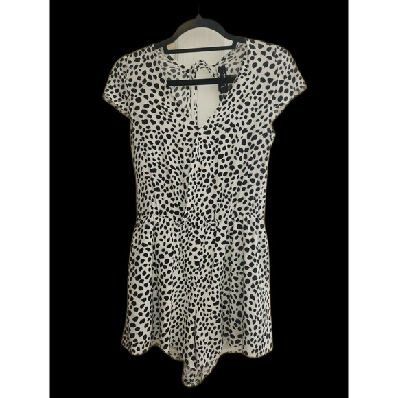 Lulu’s Women’s Romper S Black White Hottie Dotty Polka Dot Cap Sleeve Pockets - Picture 1 of 6